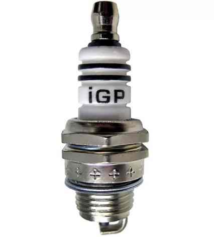 Свеча зажигания  igp L7T (для 2-х такт бензопилы,триммеры)
